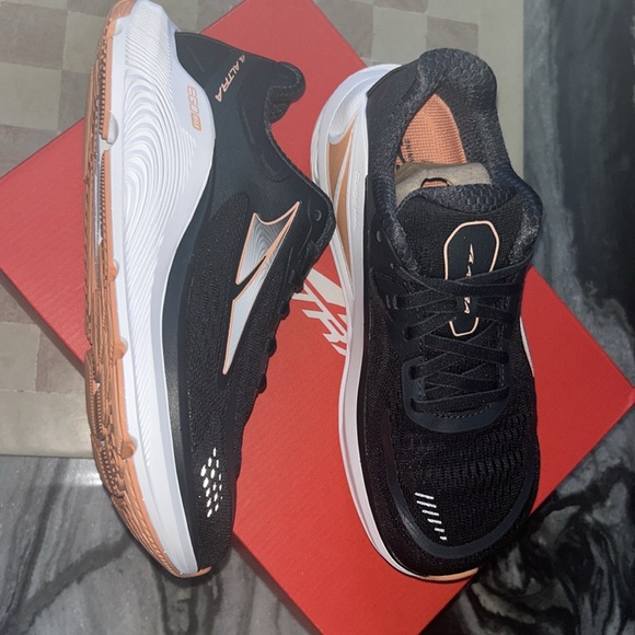 ALTRA Paradigm size 6 Women’s - Picture 5 of 5